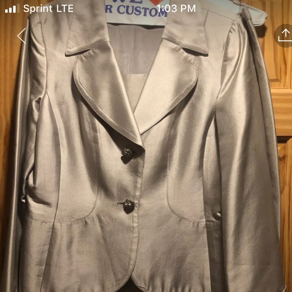 Ladies dress suit
